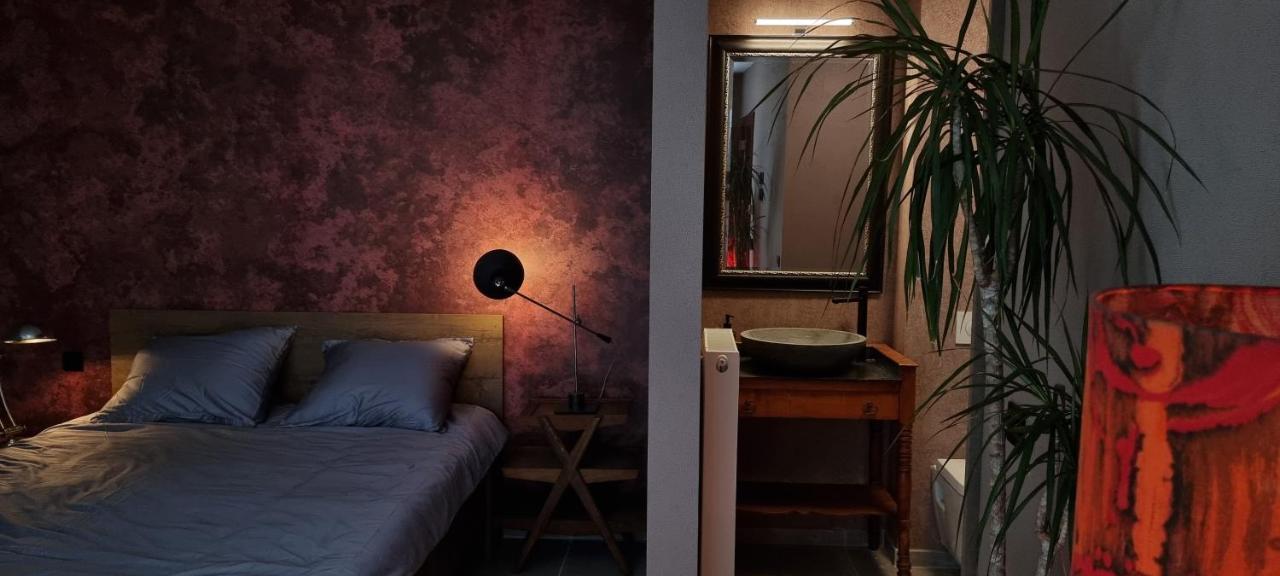 Logies La Chevre Folle - Lodging & Cooking In Style With Shared Kitchen オステンド エクステリア 写真